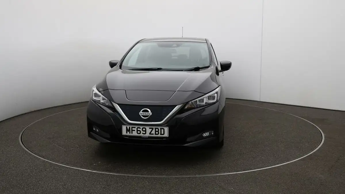 2020-nissan-leaf-e-tekna-big-30