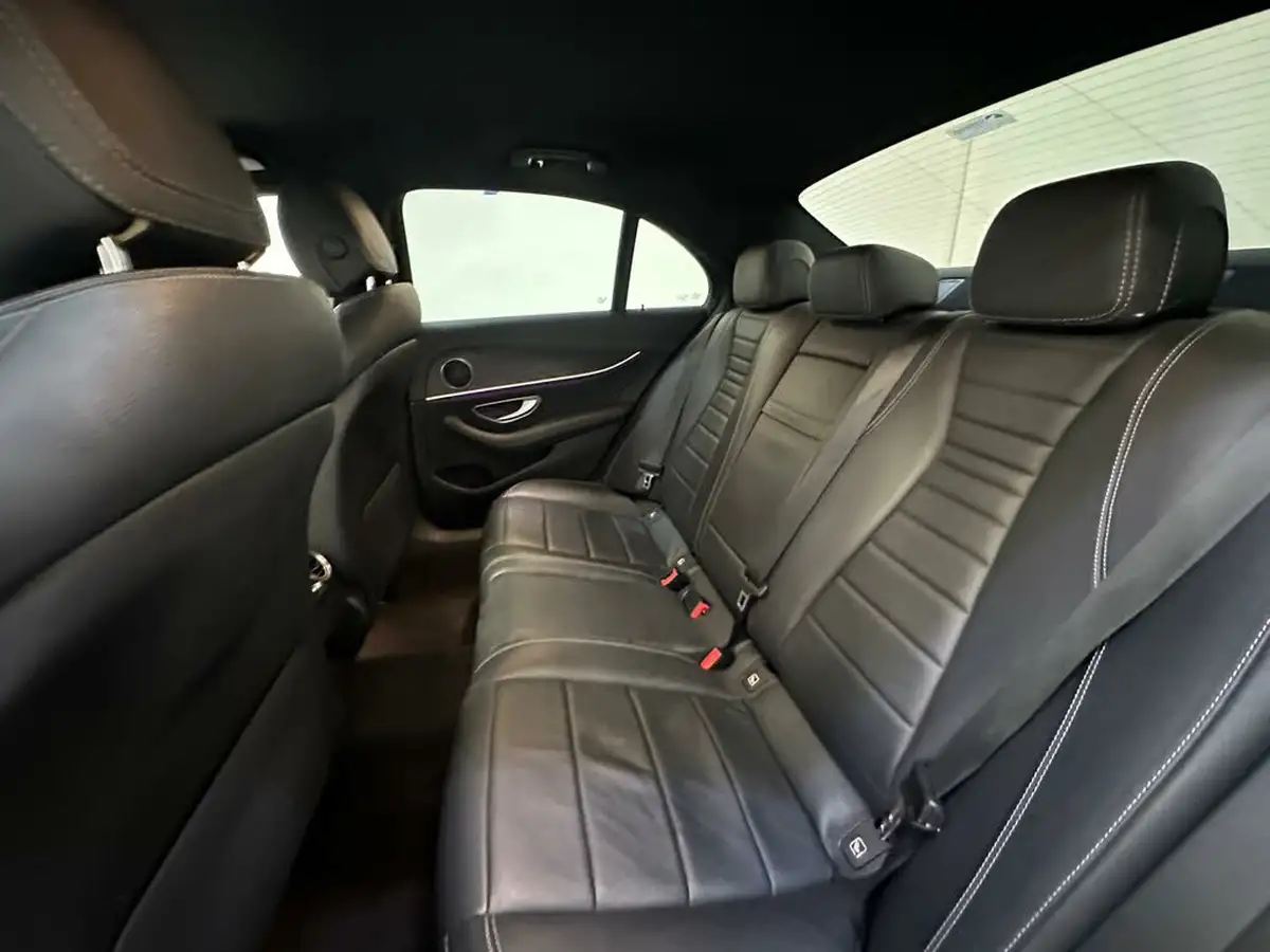 2020-mercedes-benz-e-class-20-e200-amg-line-edition-saloon-4d-big-23
