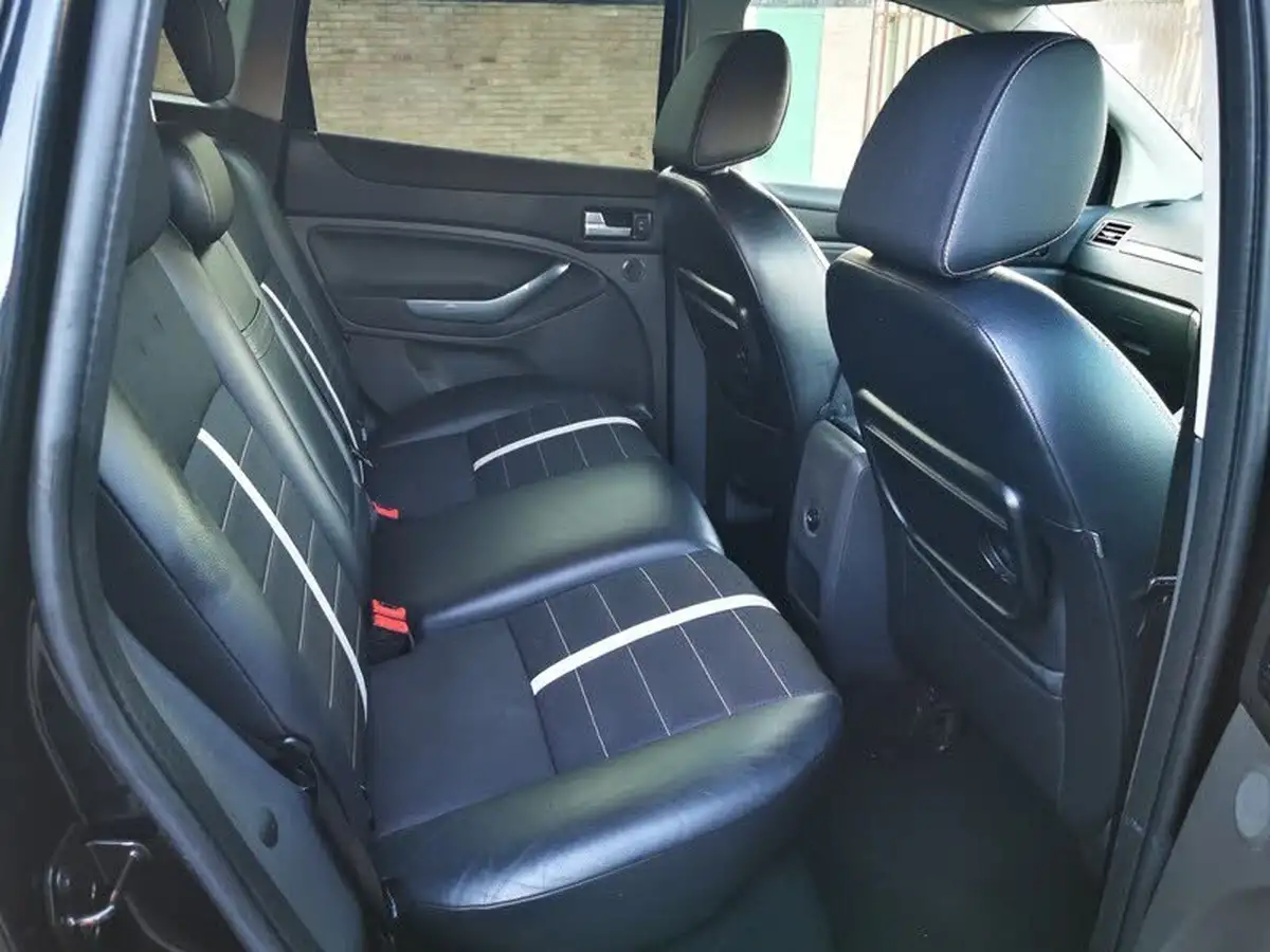 2011-ford-kuga-20td-titanium-163ps-4x4-powershift-big-16