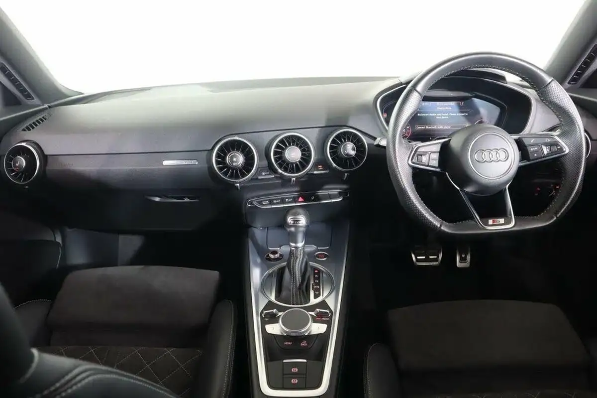 2019-audi-tt-coupe-20-40-tfsi-s-line-big-19