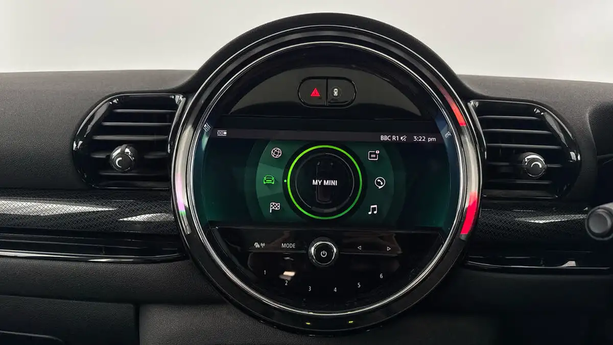 2021-mini-clubman-15-cooper-classic-big-11