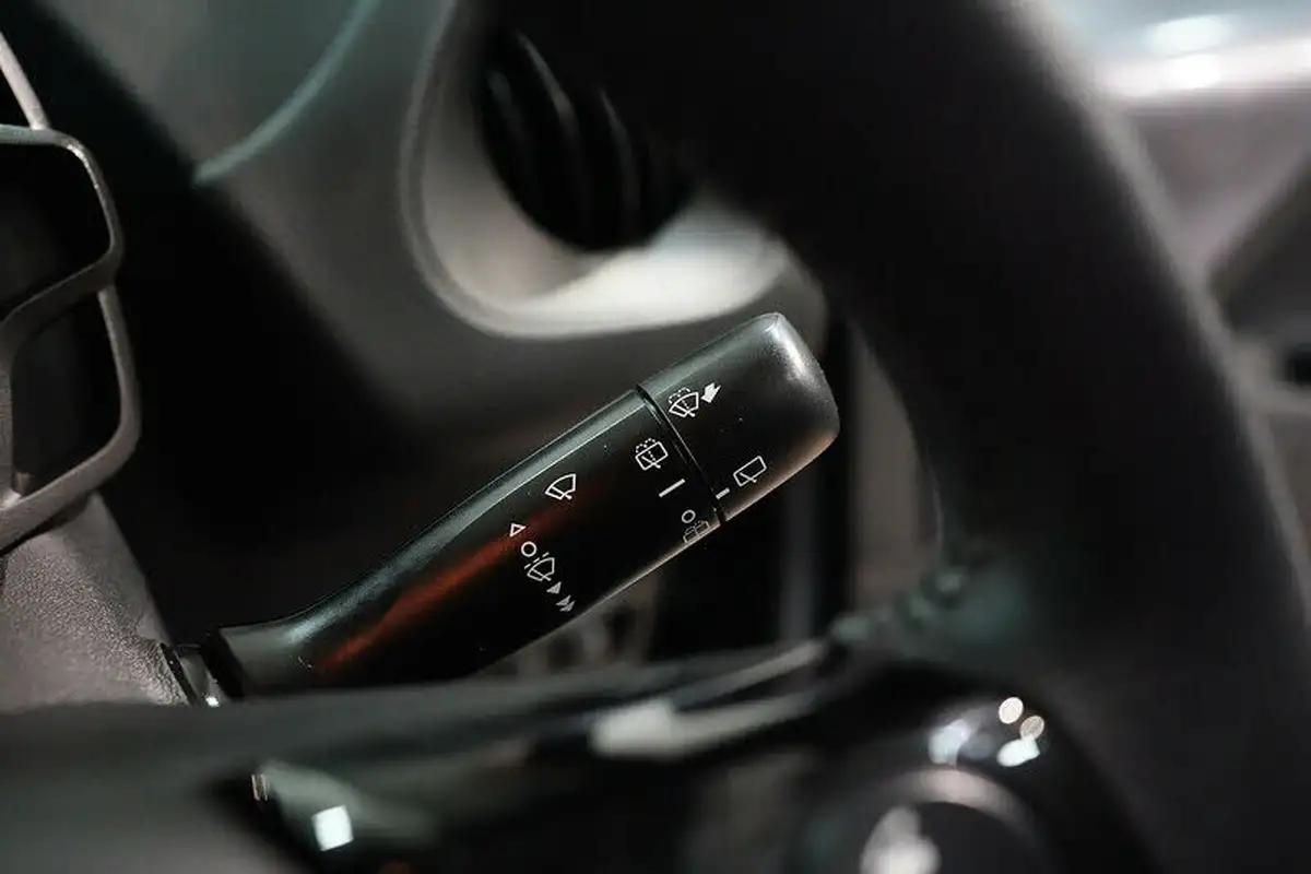 2021-citroen-c1-10-vti-shine-5d-big-34