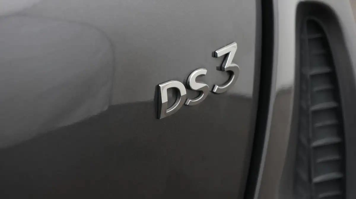 2019-ds-ds-3-crossback-12-puretech-performance-line-155ps-eat8-big-21