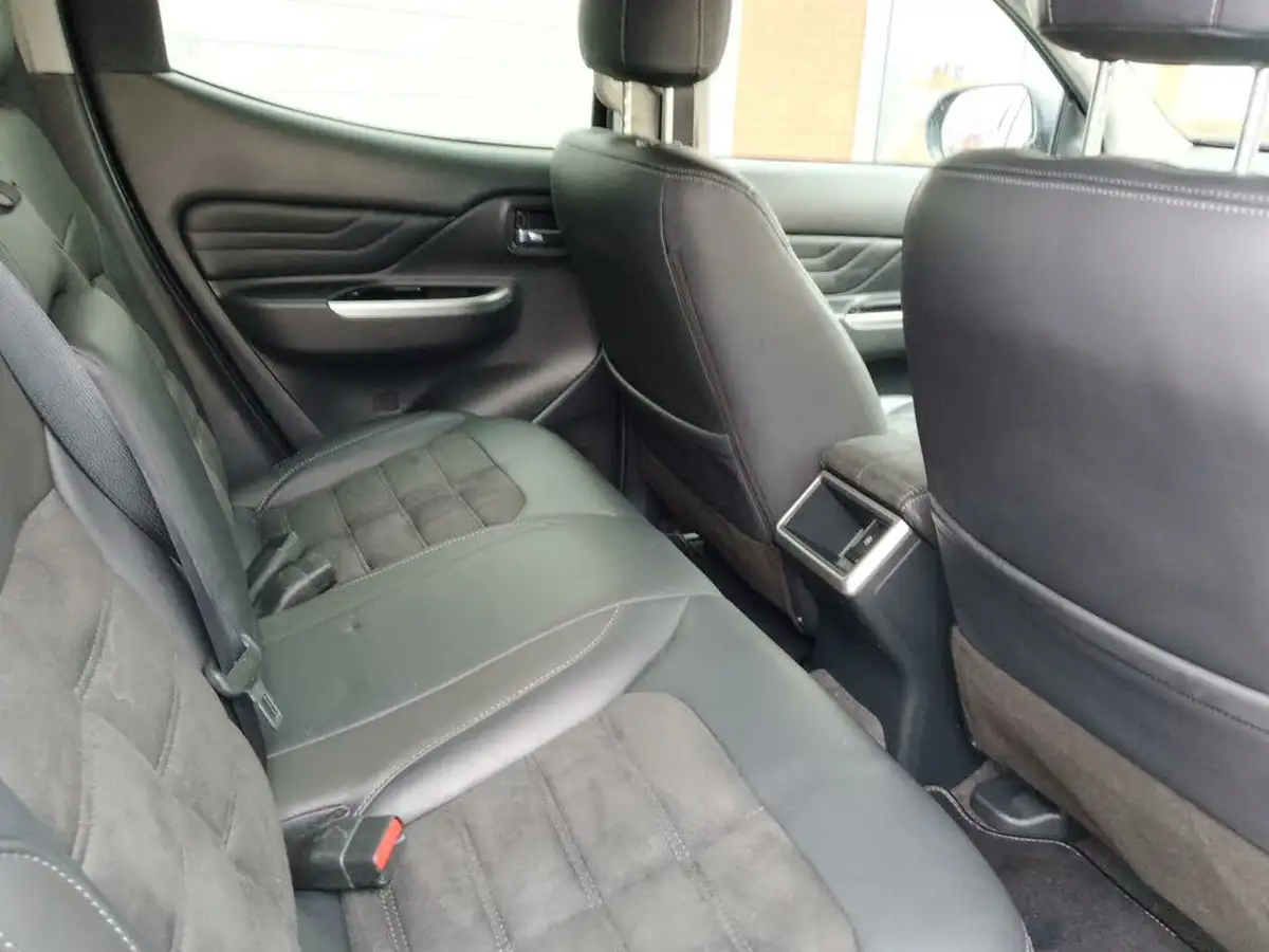 2021-mitsubishi-l200-22di-d-barbarian-x-big-32