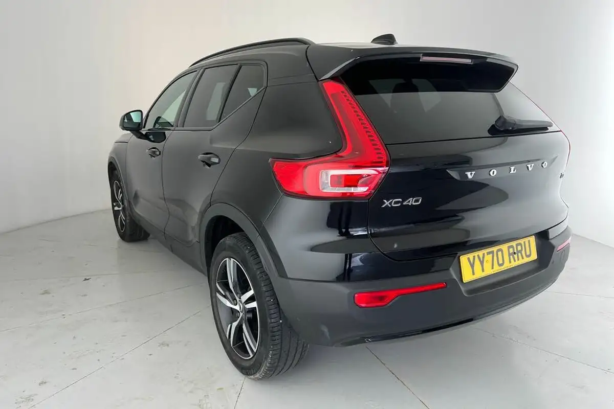2020-volvo-xc40-15-t3-r-design-geartronic-big-22