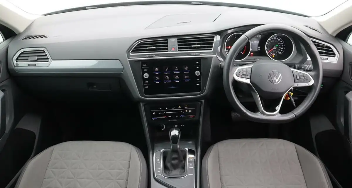 2021-volkswagen-tiguan-20tdi-life-dsg-big-13