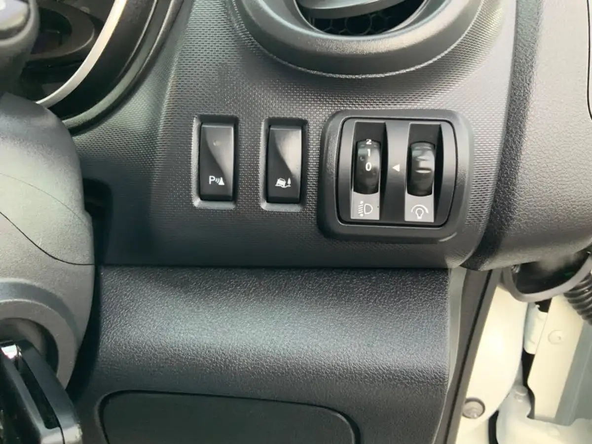 2021-renault-trafic-20dci-sl30-energy-120-business-panel-big-20