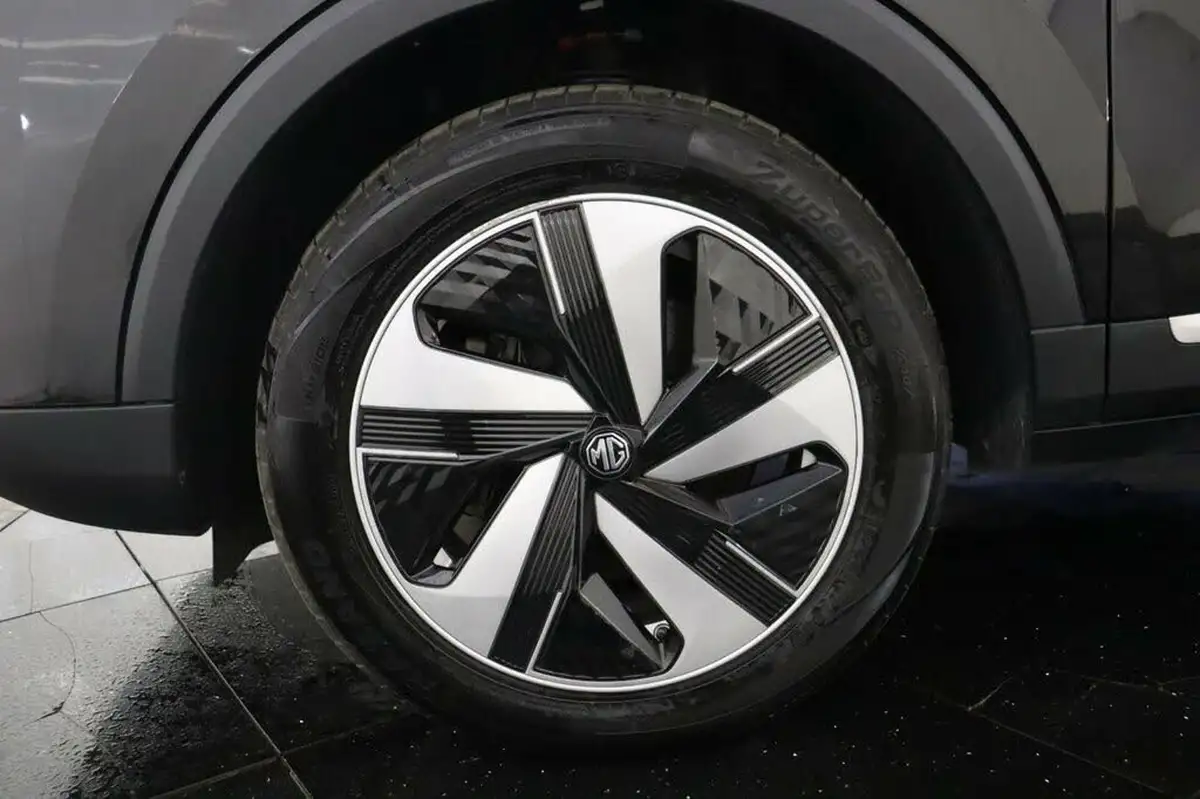 2022-mg-zs-suv-e-trophy-ev-176ps-big-34