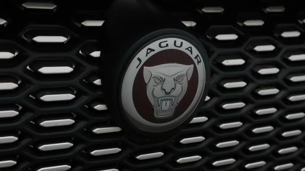 2021-jaguar-i-pace-ev400-s-big-23