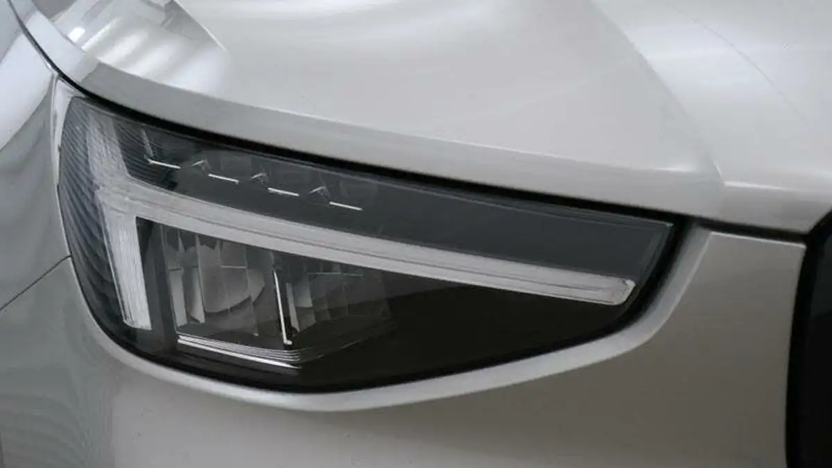 2024-volvo-xc40-20-b4-plus-big-6