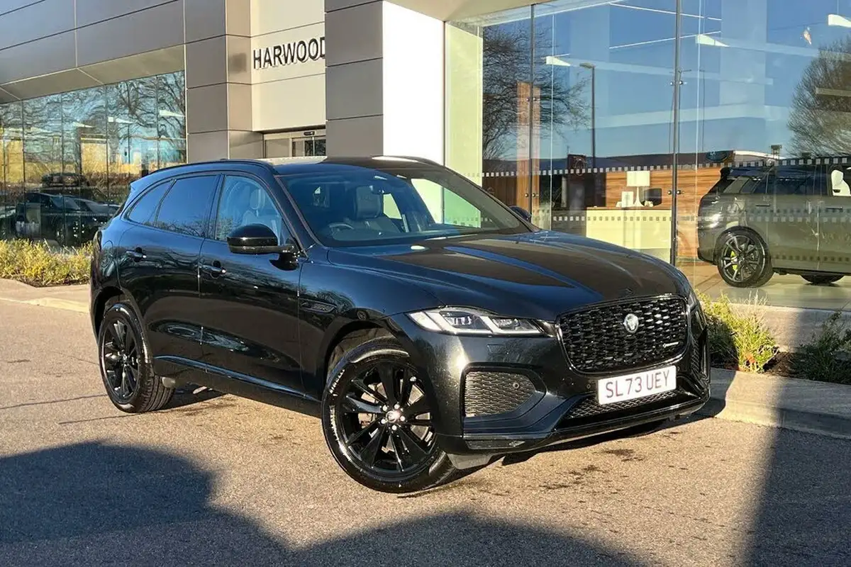 2023-jaguar-f-pace-20-d200-r-dynamic-se-black-big-0