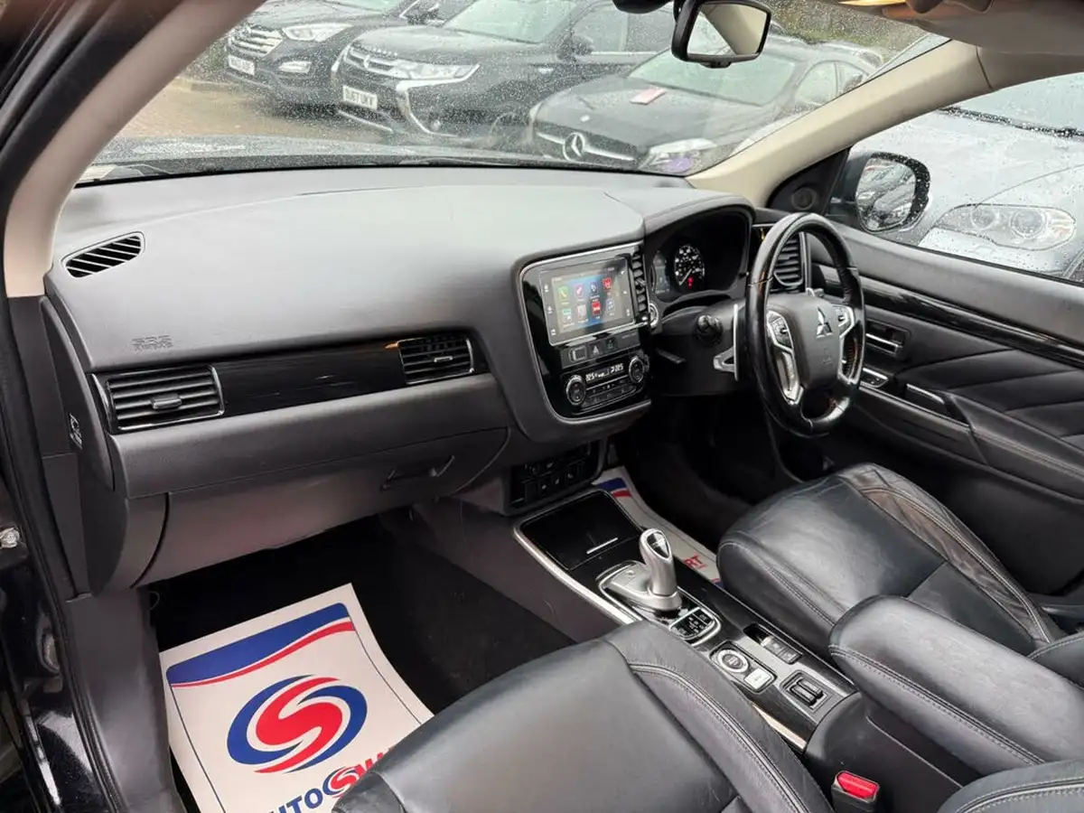 2018-mitsubishi-outlander-20-4h-phev-big-25