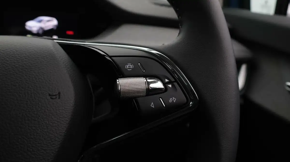 2022-skoda-enyaq-e-80-82-kwh-big-25