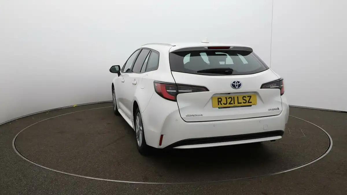 2021-toyota-corolla-18-vvt-i-icon-tech-spare-wheel-touring-sports-5d-big-51