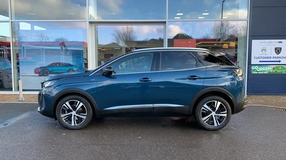 2021-peugeot-3008-suv-12-puretech-gt-big-5