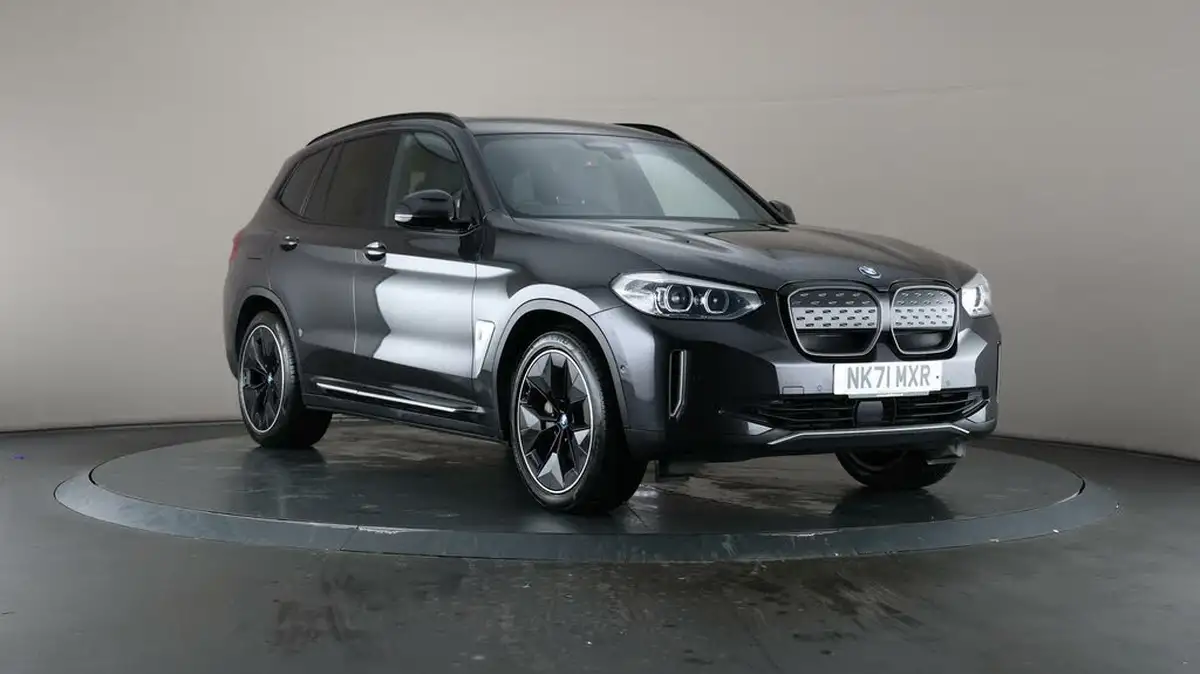 2021-bmw-ix3-e-premier-edition-big-51