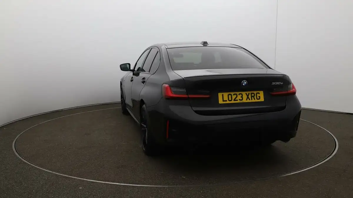 2023-bmw-3-series-20-330e-m-sport-saloon-4d-big-59