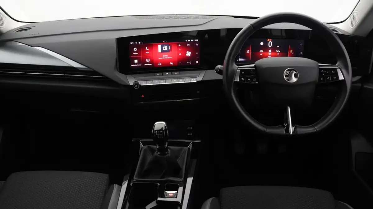 2022-vauxhall-astra-12-turbo-design-130ps-hatchback-big-12