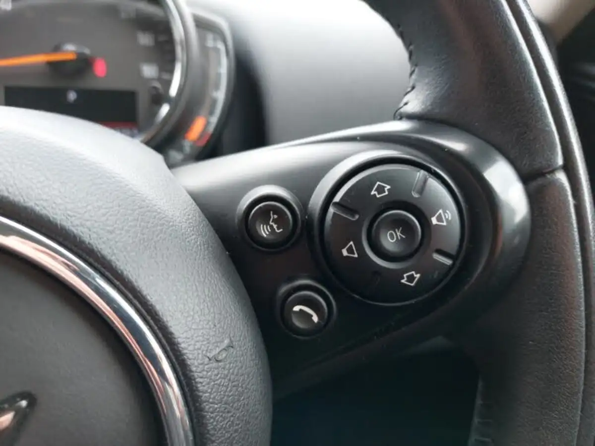 2020-mini-countryman-15-cooper-classic-auto-big-17