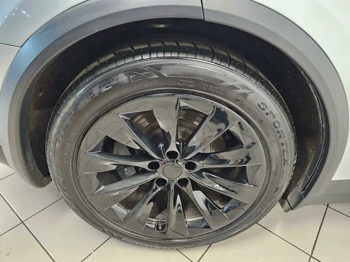 2017-tesla-model-x-e-75d-big-40