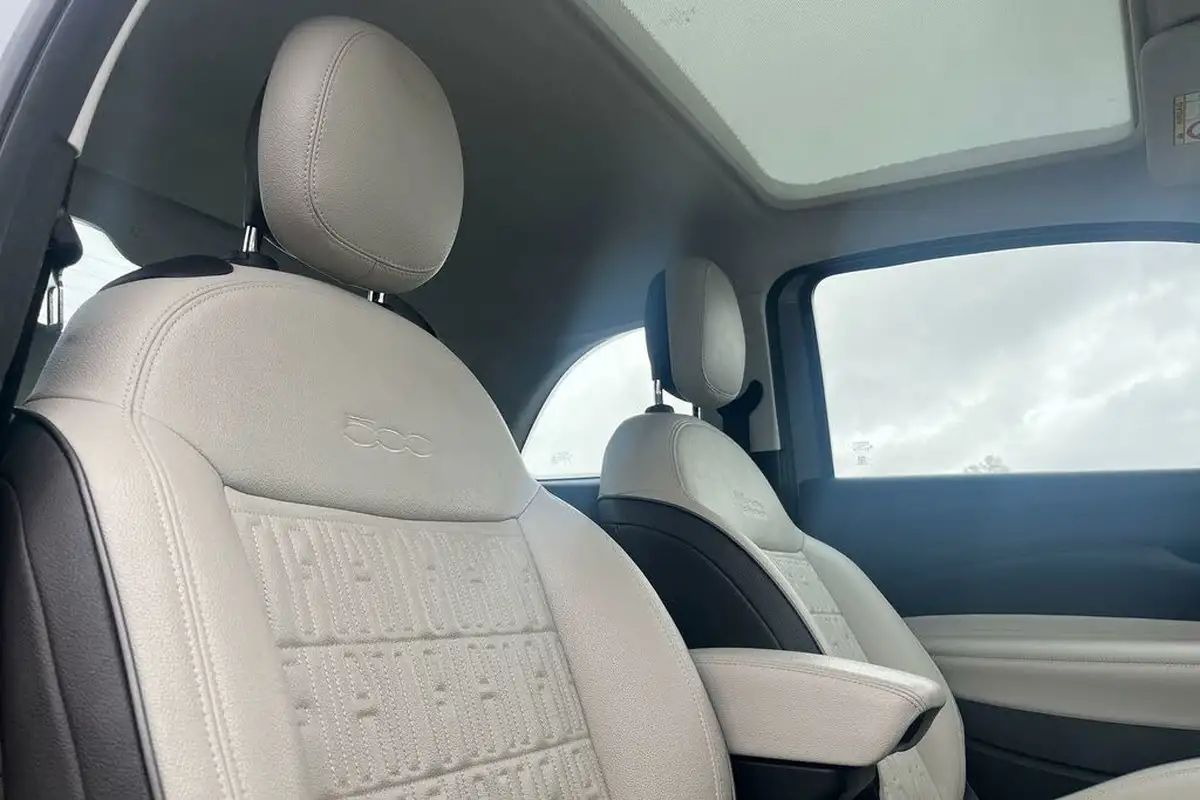 2021-fiat-500-e-la-prima-big-27