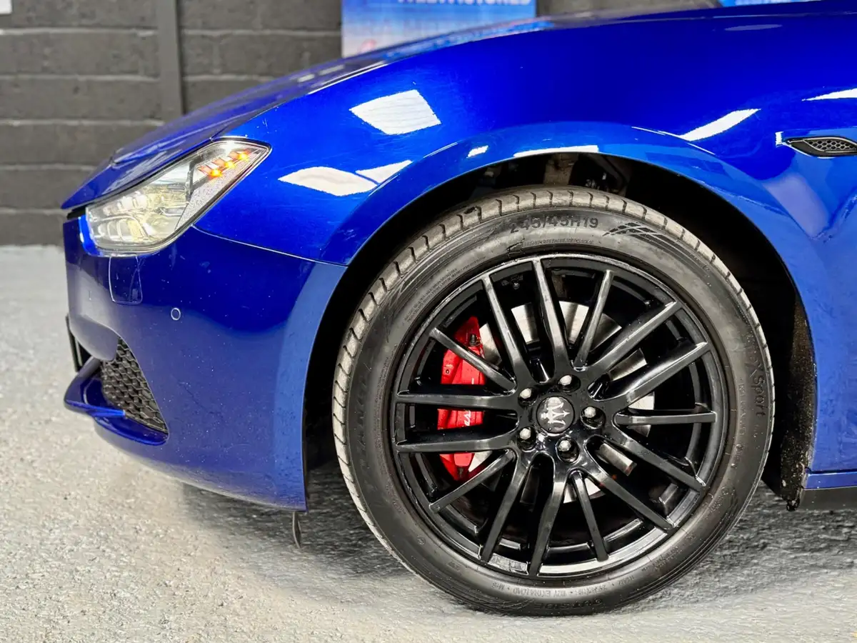 2014-maserati-ghibli-30td-big-29