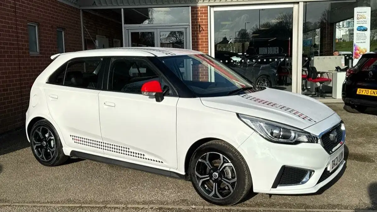2021-mg-mg3-15-vti-tech-exclusive-nav-big-0