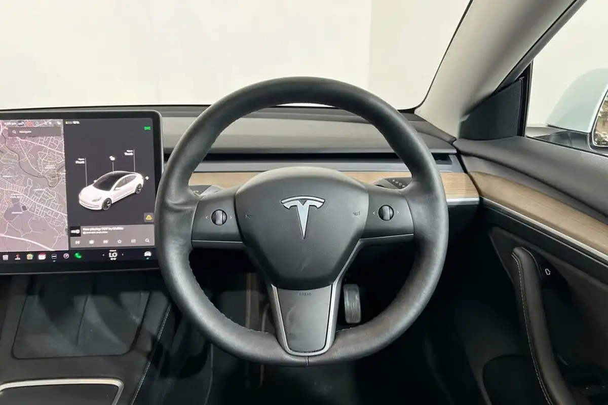 2021-tesla-model-3-e-long-range-awd-big-23
