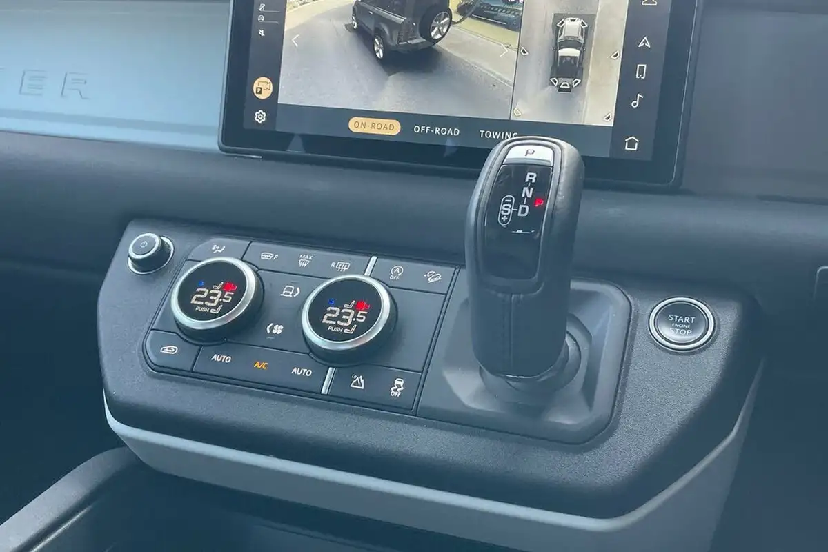 2021-land-rover-90-defender-30-d250-se-big-41