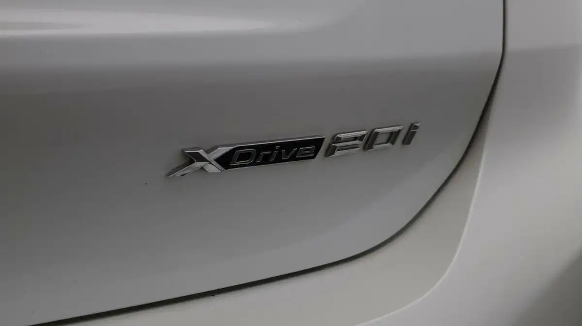 2021-bmw-x1-20-xdrive20i-xline-big-22