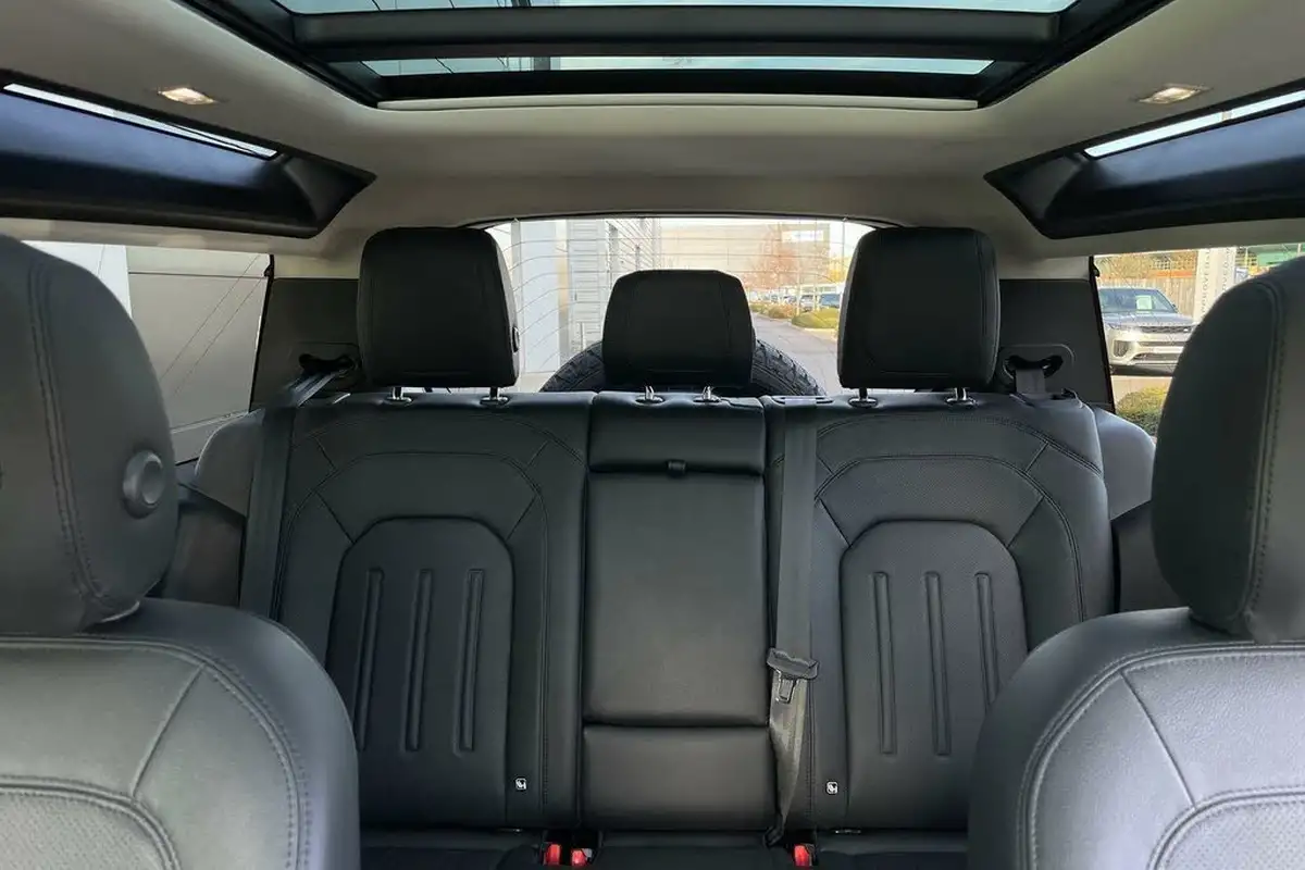 2021-land-rover-90-defender-30-d250-se-big-18
