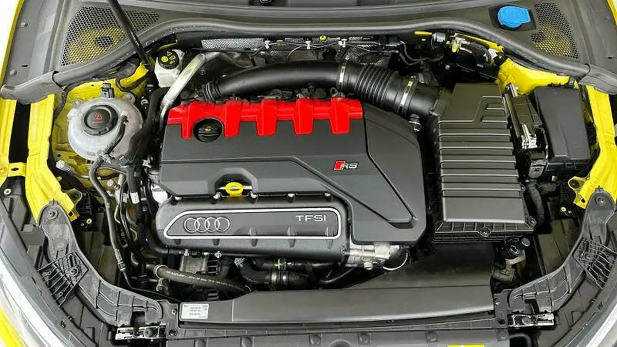 2023-audi-rs3-25-tfsi-sportback-5d-big-25