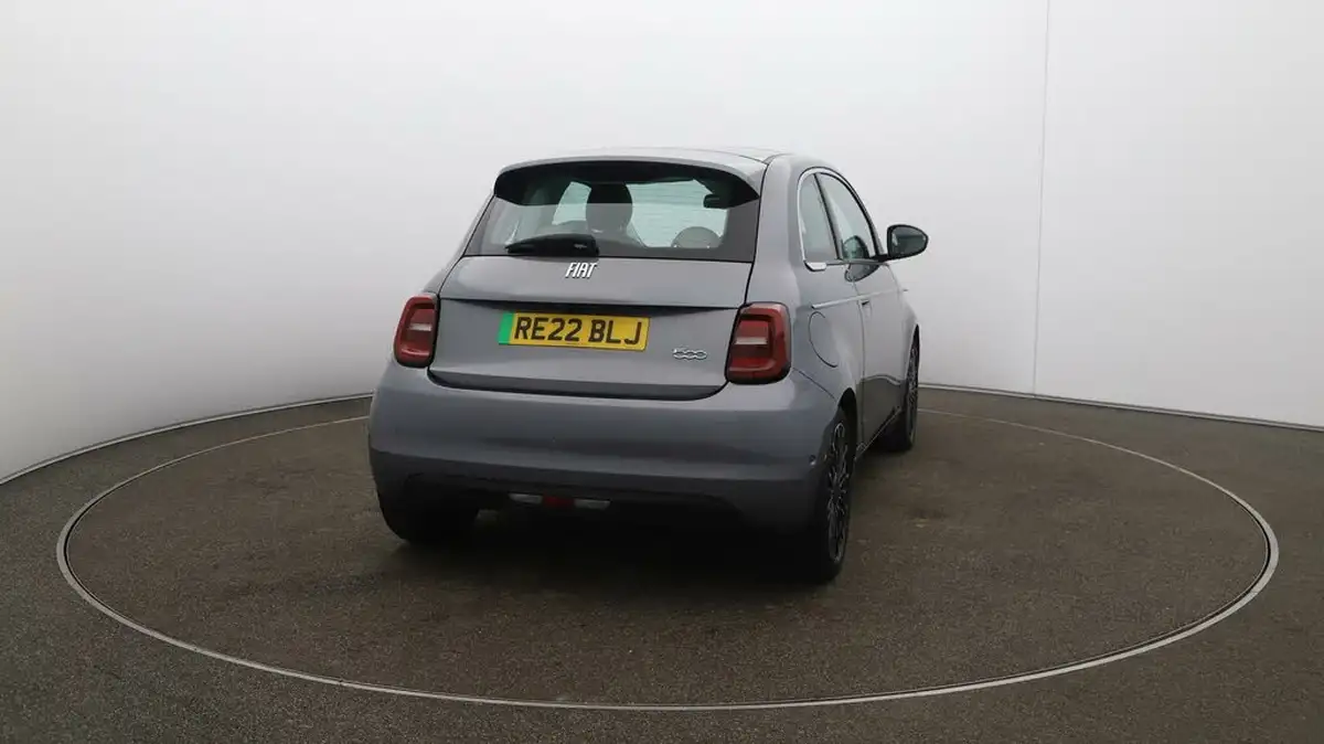 2022-fiat-500-e-la-prima-big-50