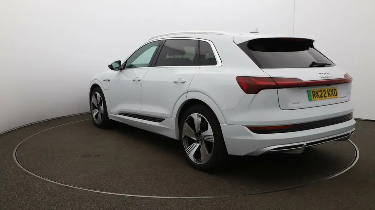 2022-audi-e-tron-50e-s-line-station-wagon-big-60