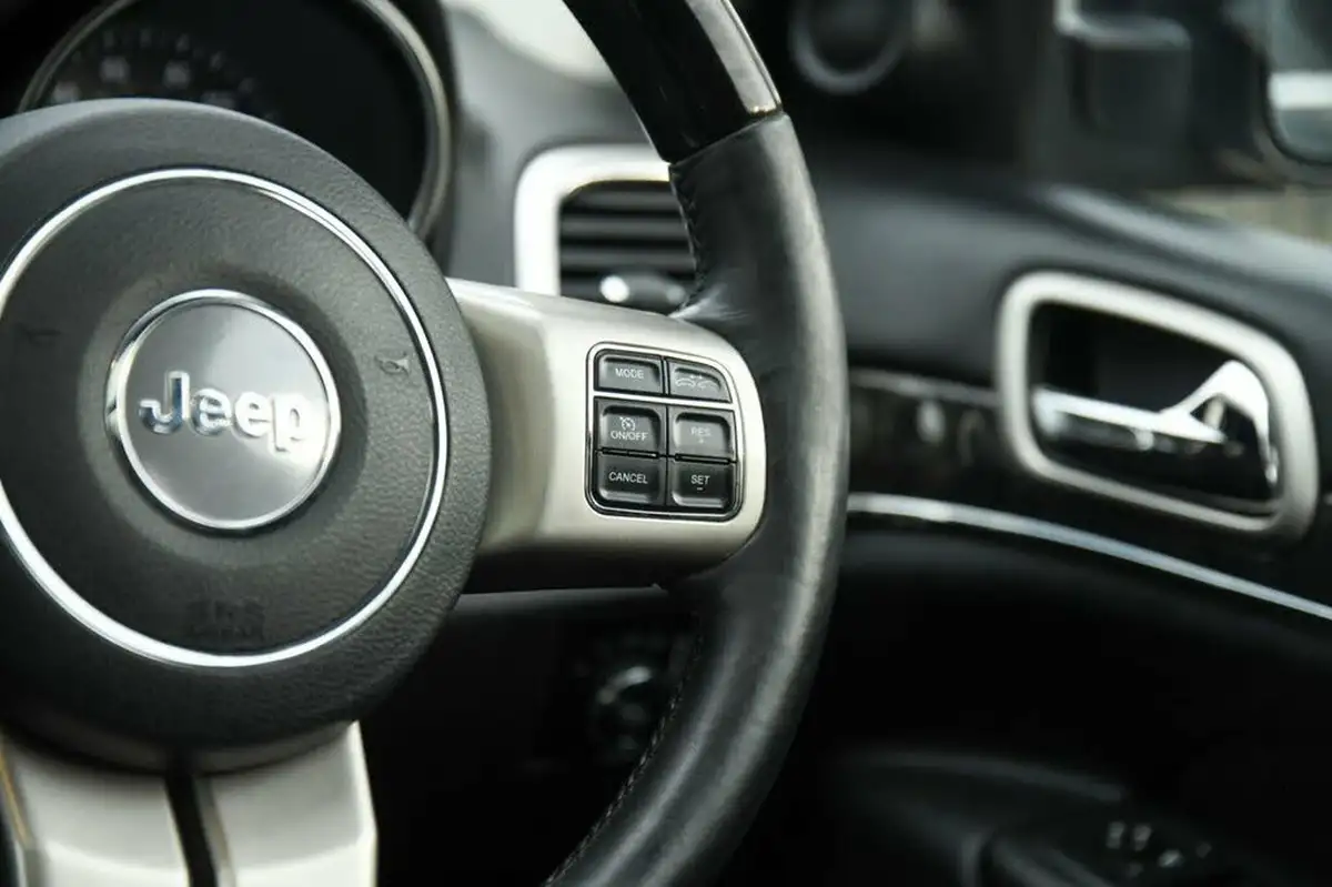 2012-jeep-grand-cherokee-30crd-overland-v6-auto-big-27