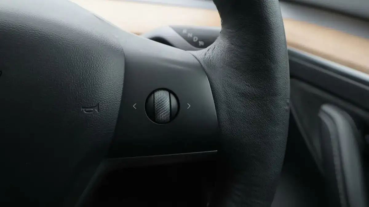 2021-tesla-model-3-e-long-range-awd-big-24