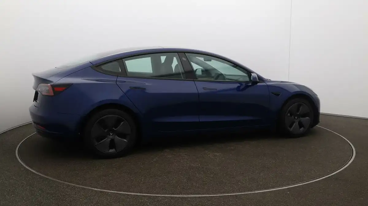 2021-tesla-model-3-e-long-range-awd-big-42