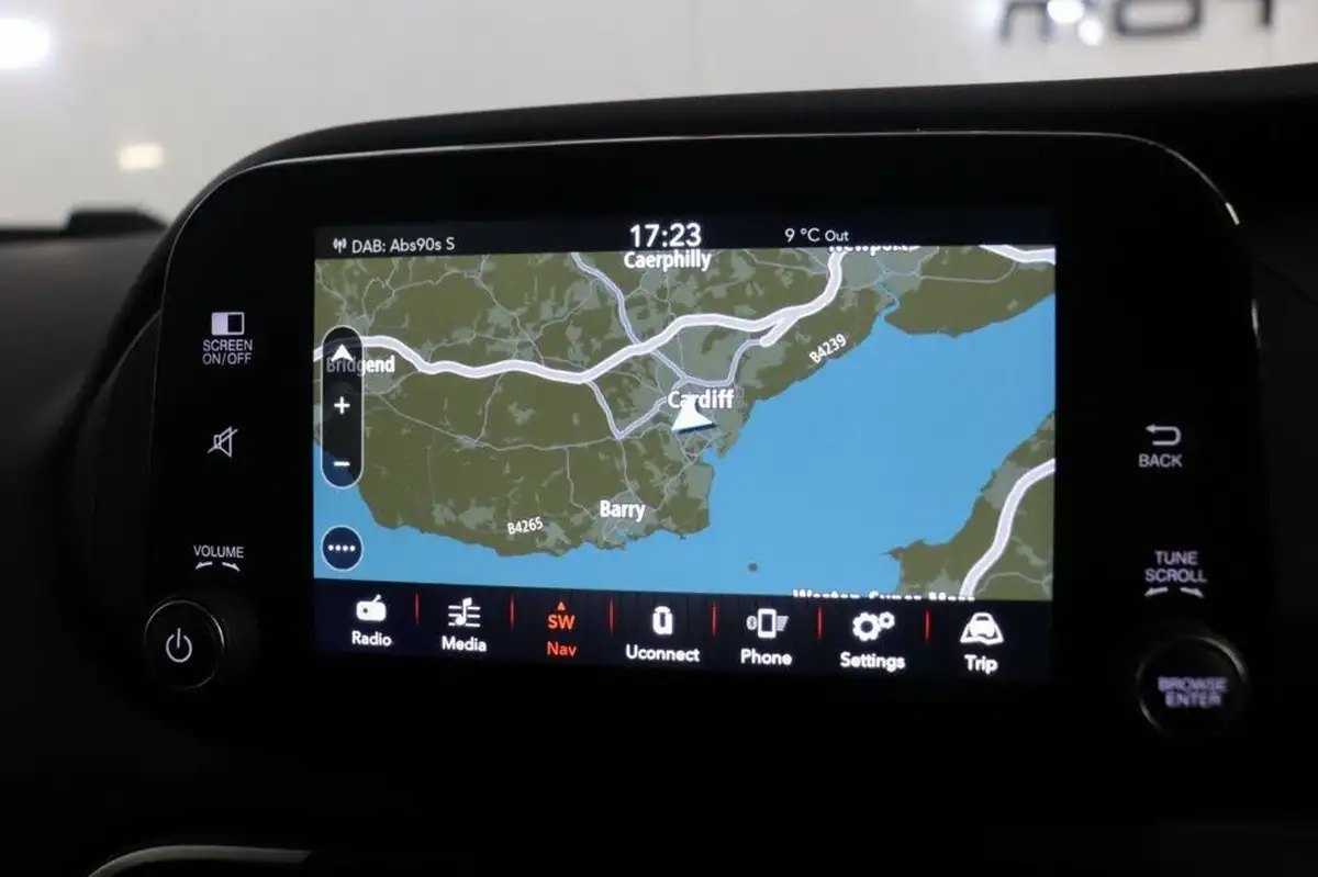 2021-fiat-tipo-10-cross-big-1