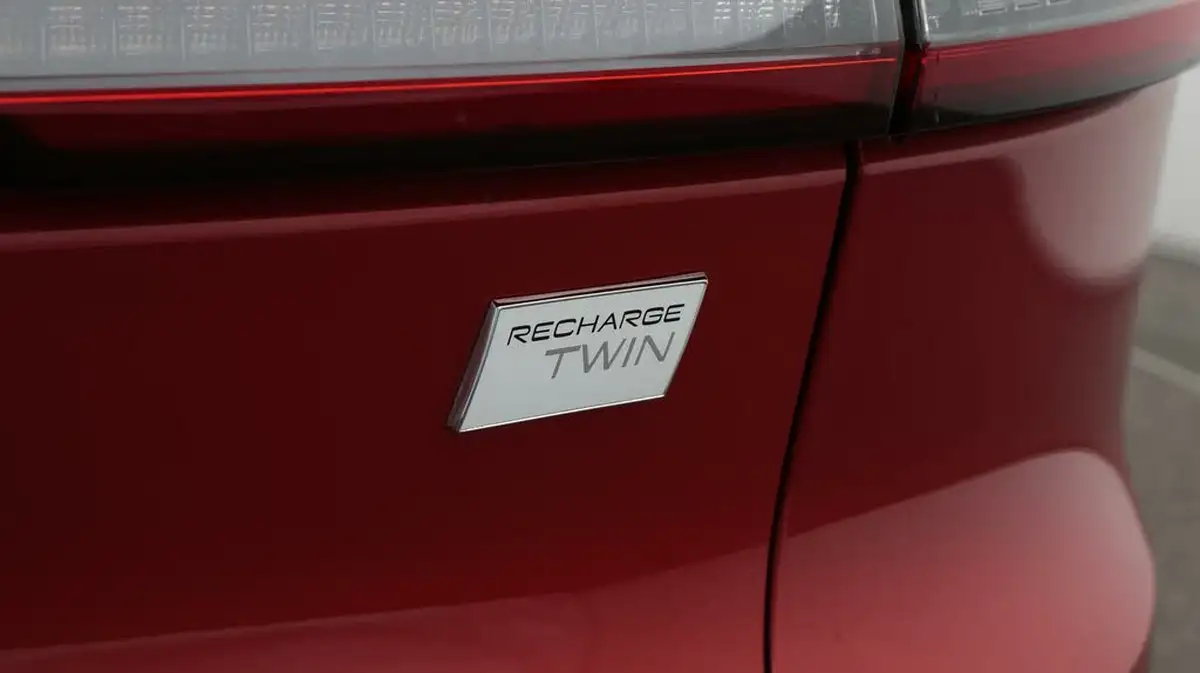 2023-volvo-c40-e-twin-recharge-core-big-22