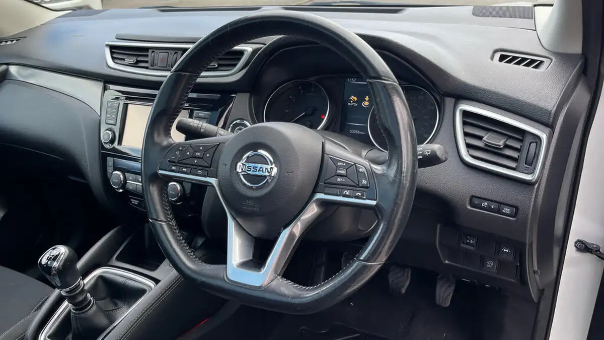2018-nissan-qashqai-12-dig-t-n-connecta-big-8