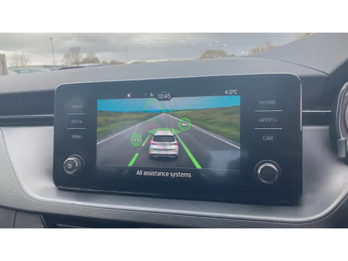 2022-skoda-kamiq-10-tsi-se-95ps-big-26