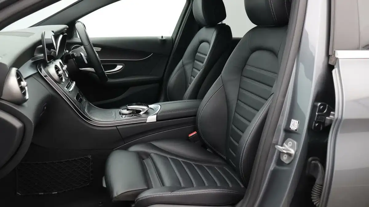 2020-mercedes-benz-c-class-20d-c300d-amg-line-edition-244ps-premium-saloon-4d-big-14