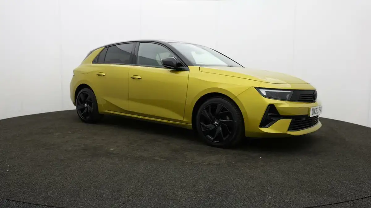 2023-vauxhall-astra-12-turbo-gs-hatchback-big-38