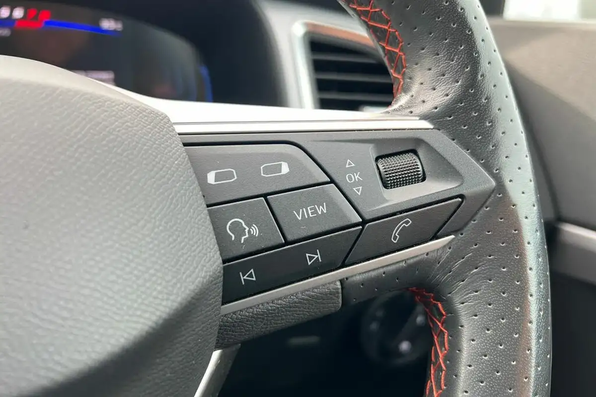 2023-seat-ateca-15-ecotsi-fr-dsg-big-22