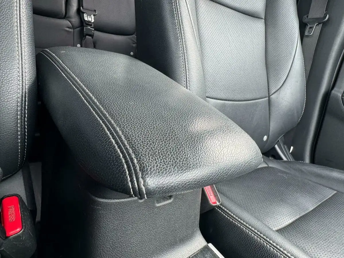 2018-mitsubishi-outlander-20-juro-phev-big-36