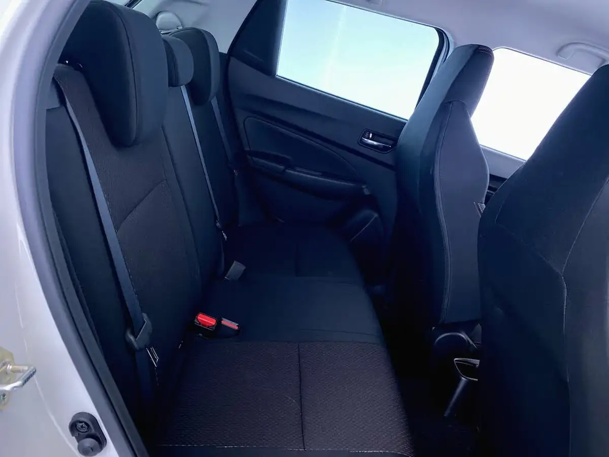 2024-suzuki-swift-12-motion-big-24