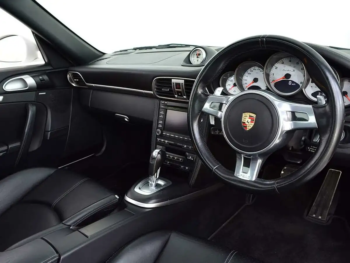 2011-porsche-911-38-turbo-s-coupe-big-9