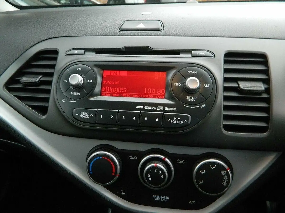 2013-kia-picanto-125-picanto-2-auto-big-33