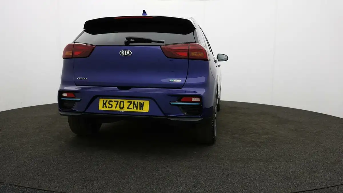 2021-kia-e-niro-ev-3-big-68
