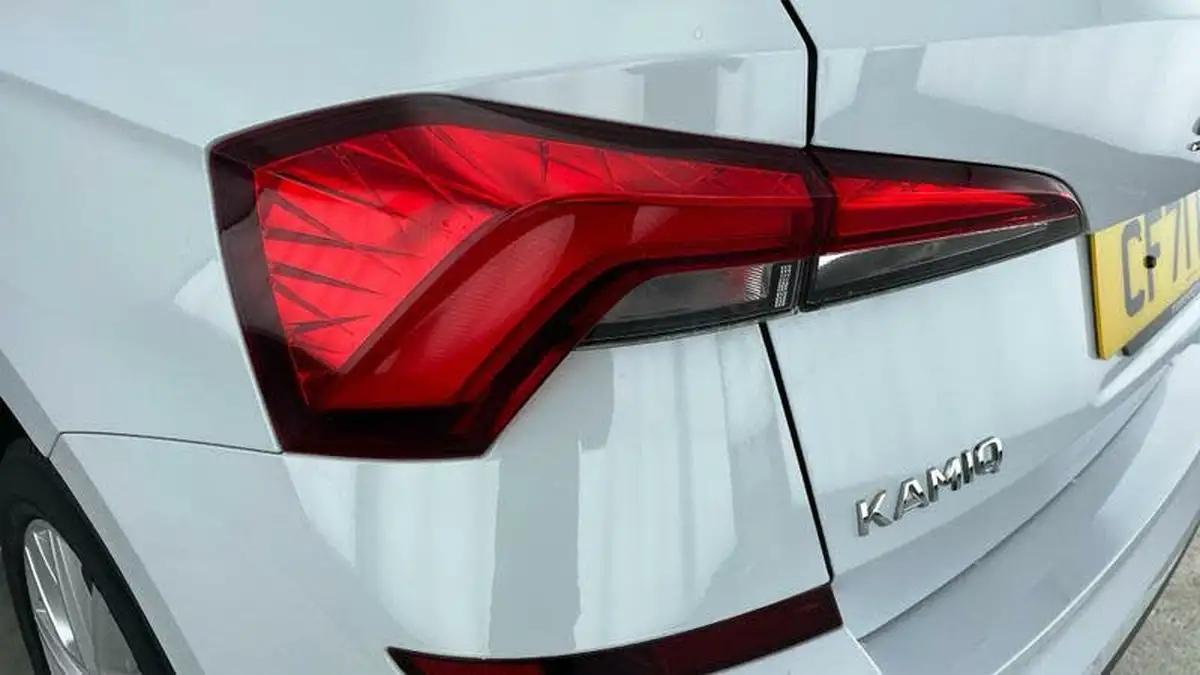 2022-skoda-kamiq-10-tsi-se-109ps-big-29